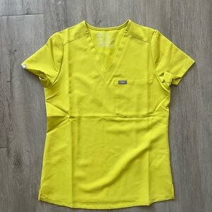 NWT Figs Catarina Scrub Top